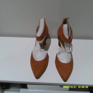 Adrienne Vittadini Umber Suede Pump